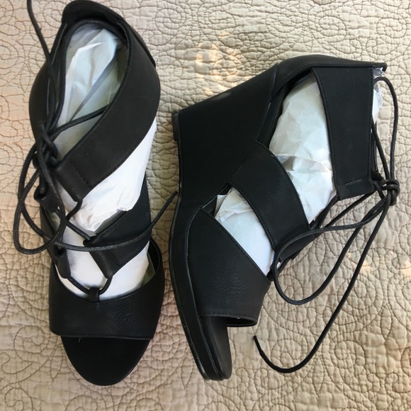 Michael Antonio Andra Lace Wedge Sandals - Picture 1 of 7